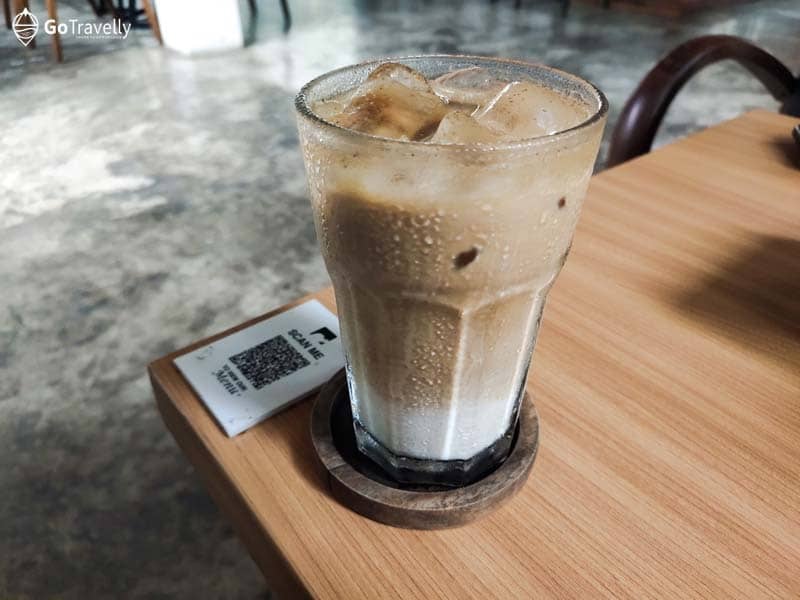 cafe hits Surabaya