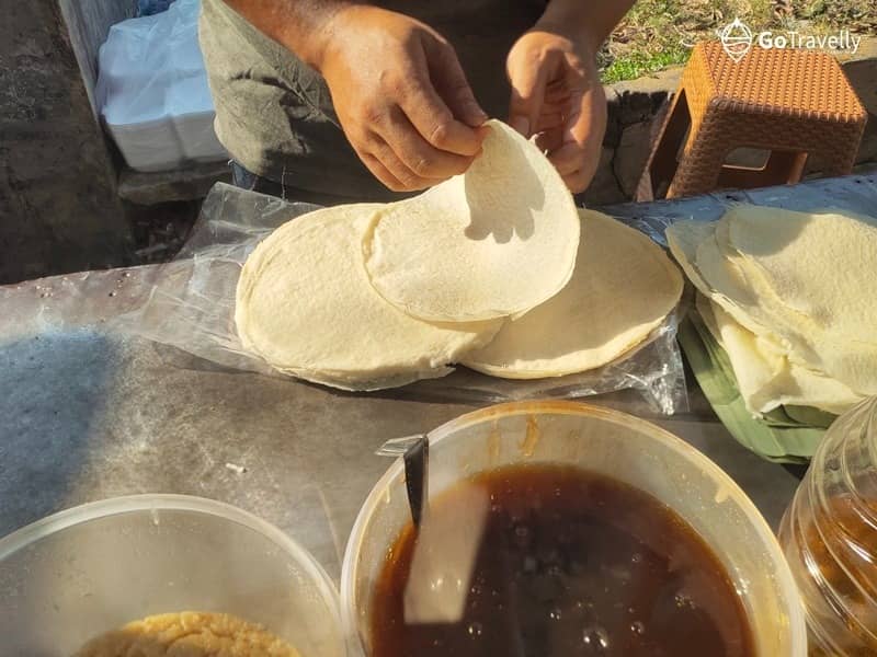 Lumpia Basah Bandung Viral di Surabaya