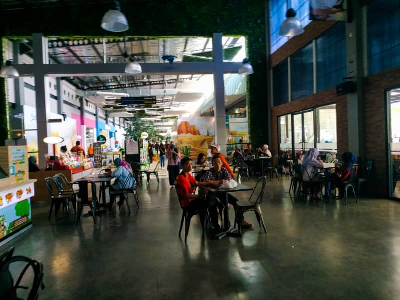 area makan indoor di food junction