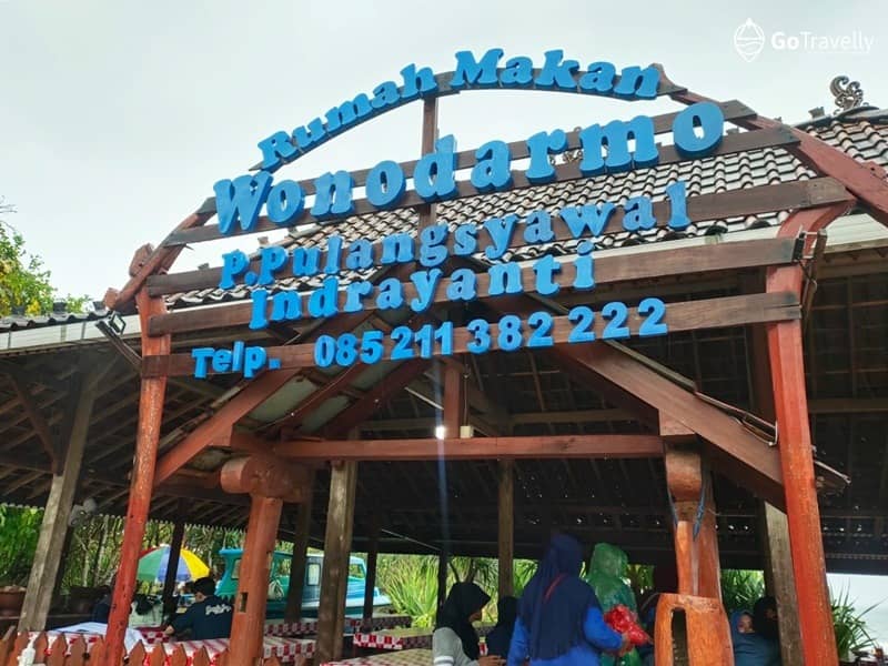 Pantai Indrayanti Yogyakarta: Pantai Indah dengan Fasilitas Lengkap!