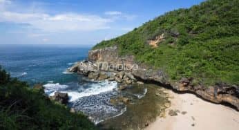 9 Tempat Wisata Pantai di Jogja yang Indah Tapi Jarang Diketahui
