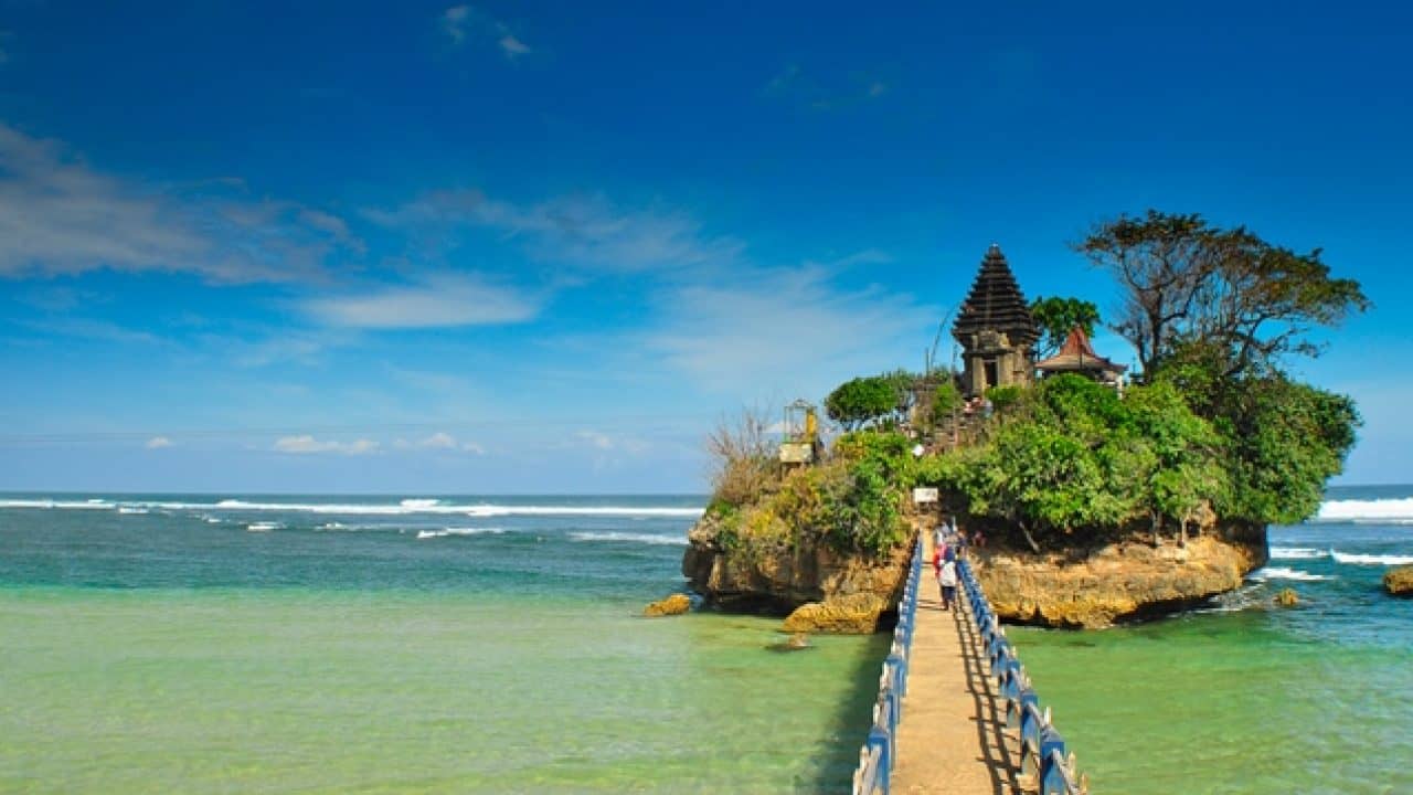 10 Tempat Wisata Pantai Di Malang Paling Indah Wisata Pantai