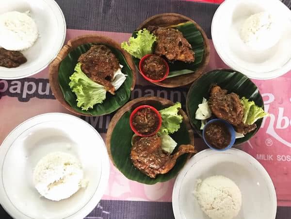 12 Tempat makan  keluarga di aceh incaran wisatawan