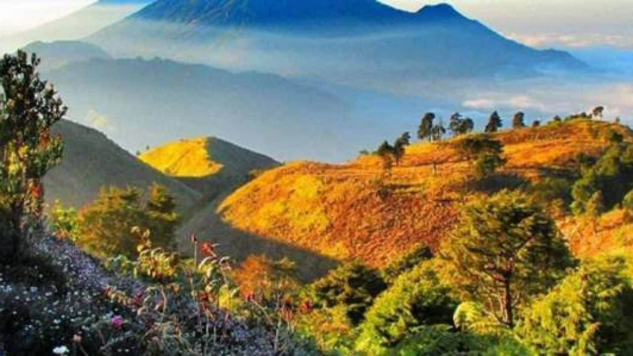 10 Destinasi Wisata Ini Sajikan Negeri Di Atas Awan Paling