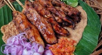 10 Macam Sate di Indonesia Bercitarasa Lokal Menggugah Selera