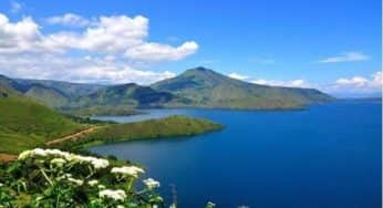 10 Danau Terindah Di Indonesia Sajikan Pemandangan Spektakuler