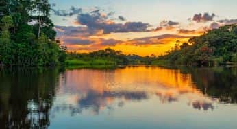 10 Sungai Terindah di Dunia, Manjakan Mata!