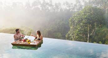 Intip 5 Hotel Di Bali Tawarkan Floating Breakfast di Atas Kolam Renang