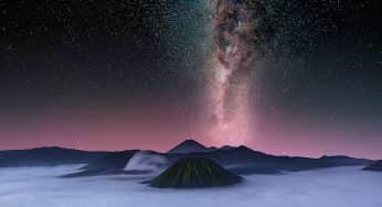 Sejuta Pesona Pemikat Wisatawan Dunia, 10 Wisata di Gunung Bromo
