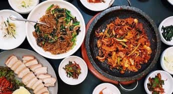 Dear K-Pop Lover, Nih 7 Rekomendasi Restoran Korea Terkenal di Jakarta
