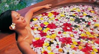 10 Ritual Mandi Tradisional di Seluruh Dunia Bikin Rileks Juga Unik