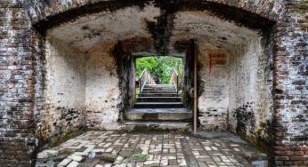 Uji Nyali di 10 Benteng Paling Horor di Indonesia, Berani Nggak?