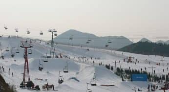 7 Resort Ski di Tiongkok Dengan Pemandangan Hamparan Salju