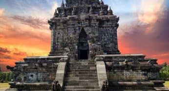 Rayakan Waisak, Berikut 8 Wisata Religi Budha di Nusantara