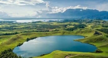 Jelajahi 10 Danau di Papua Yang Mempesona