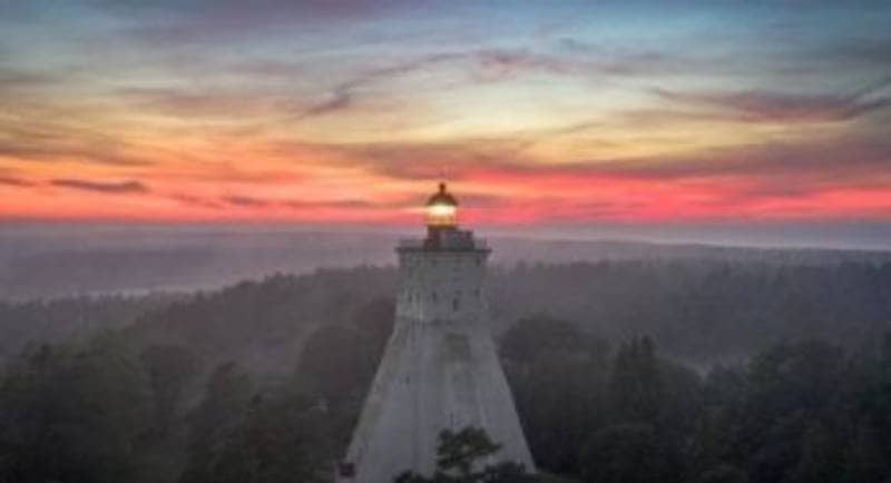 10 Mercusuar Dengan Pemandangan Indah di Dunia