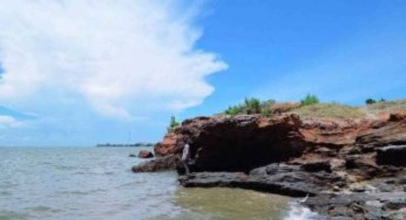 Deretan 9 Pantai Keren Di Pasuruan