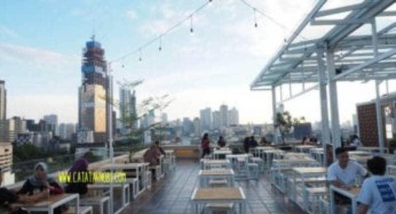 14 Cafe Rooftop Terbaik di Jakarta, Keren Abis!