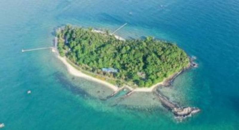 Jelajah 10 Pulau Indah di Kalimantan