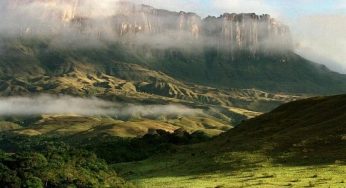 Road Trip di 10 Taman Nasional Dengan Pemandangan paling Epic