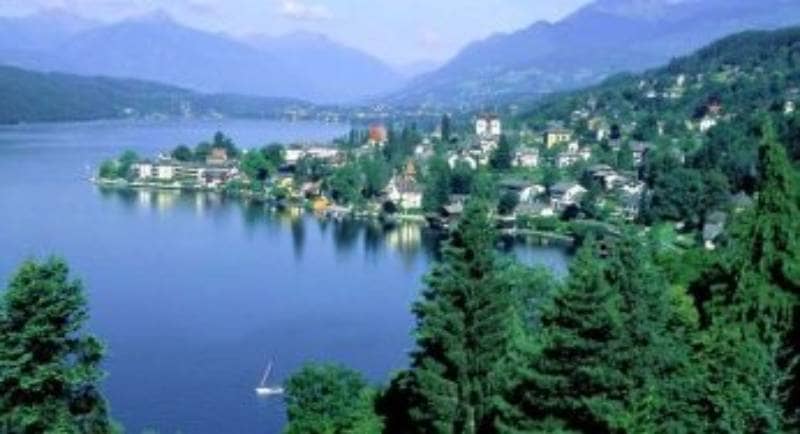 10 Danau di Austria Segarkan Mata dan Jiwa