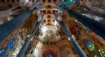 12 Tempat Wisata di Barcelona, Harus Dikunjungi!