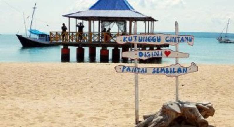 10 Pantai di Madura yang Indah dan Sayang Dilewatkan