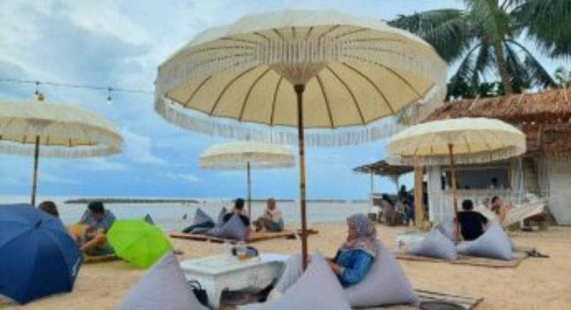 18 Pantai di Bangka Paling Bersih dan Indah