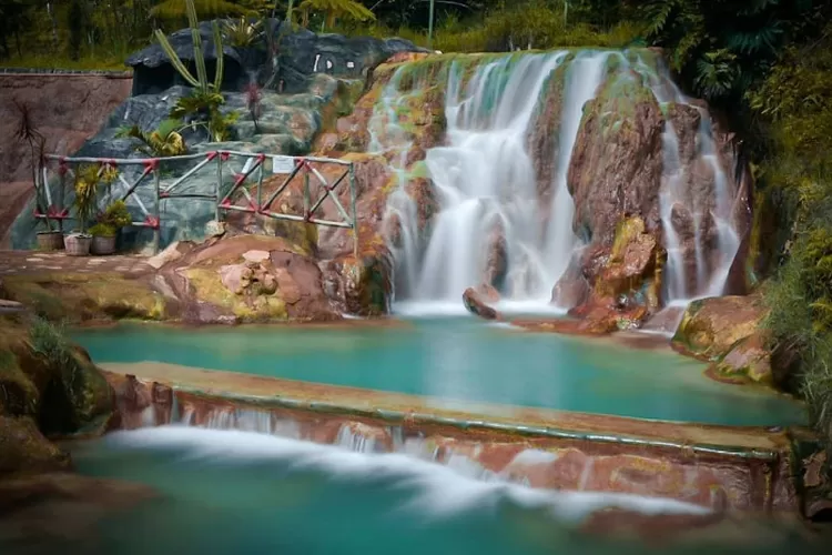 air terjun parong